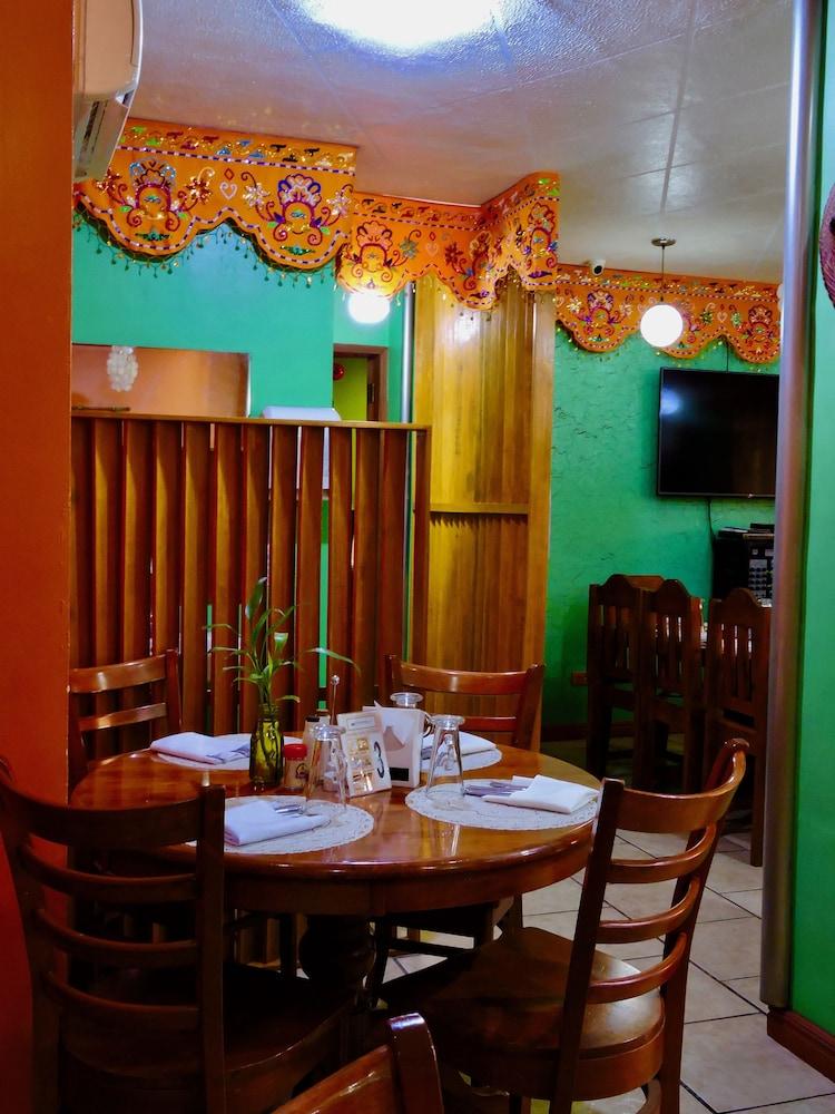 Tinhat Halal حلال Certified Boutique Hotel And Restaurant Davao Luaran gambar
