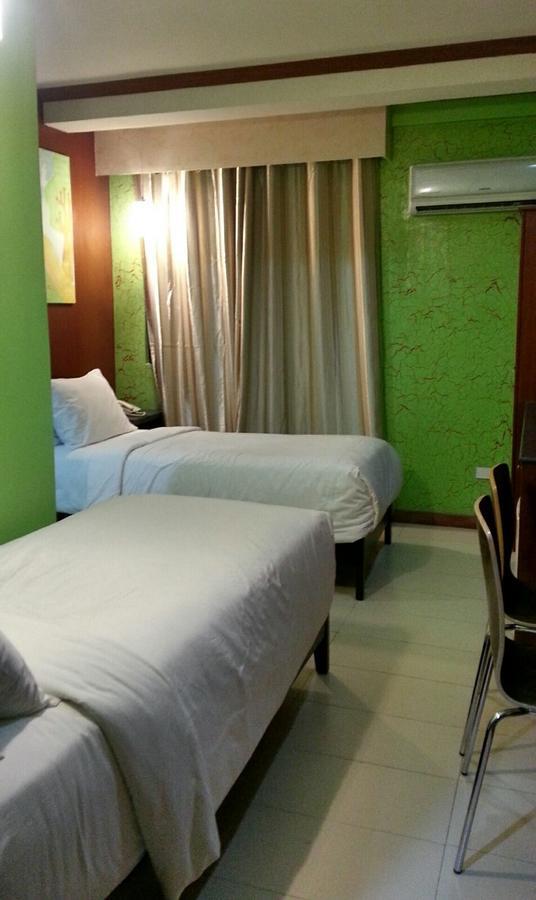 Tinhat Halal حلال Certified Boutique Hotel And Restaurant Davao Luaran gambar